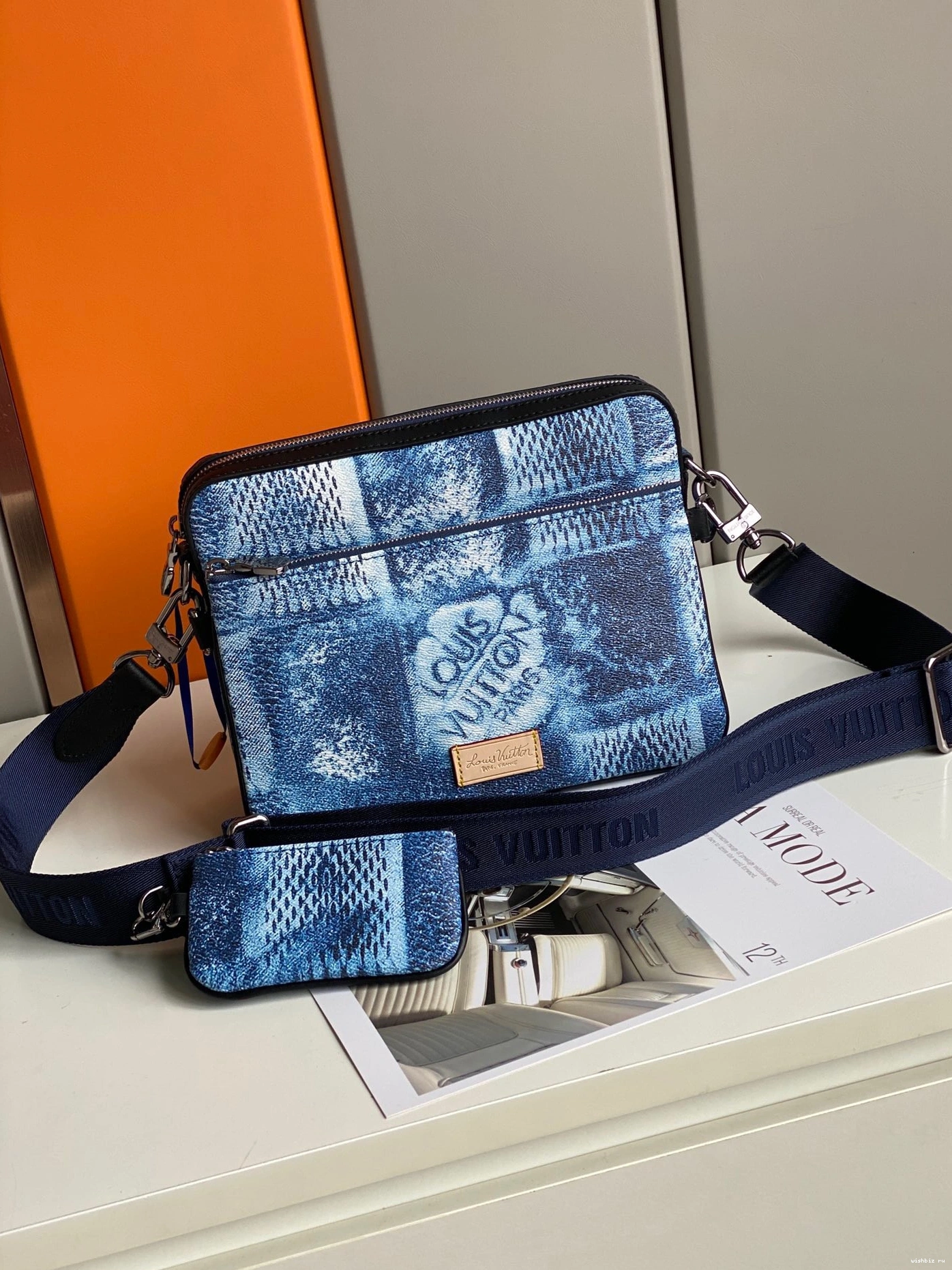 WIS VUITTON TRIO MESSENGER LOUIS 1016